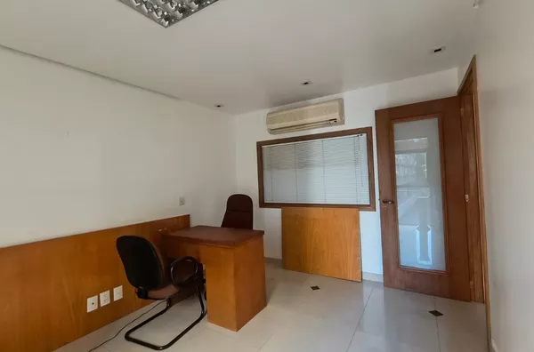 MOINHOS IMOBILIÁRIA aluga| Sala comercial 300m² 