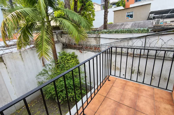 Moinhos Imobiliária vende | Ampla casa de 270 m² no Auxiliadora, com 3 dormitórios, suíte master e 2 vagas, em excelente localização - Foto 8