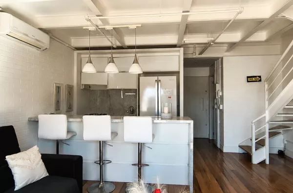 MOINHOS IMOBILIÁRIA ALUGA APTO 1 DORM., NO ED. MOINHOS LOFT, PADRE CHAGAS – POA.