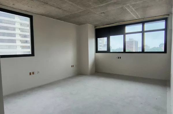 MOINHOS IMOBILIÁRIA aluga salas de 20m² a 32m² na Av. Getúlio Vargas