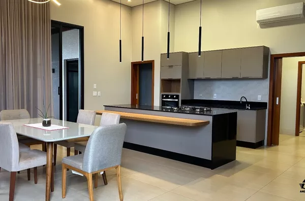 Casa Alto Padrão a Venda! (236 Mª)
