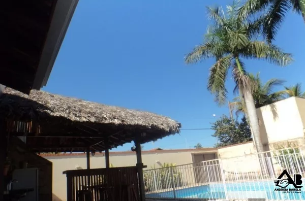 Casa a Venda em Ótima Localização !   Terreno 900 metros