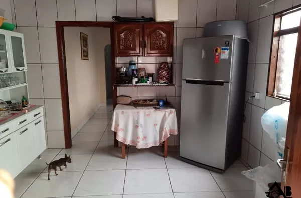 Casa e Lanchonete a Venda!