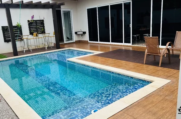 Casa a Venda em Ótima Localização! (221 Mª)