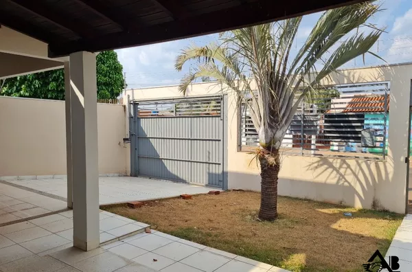 Casa com kit net a Venda!