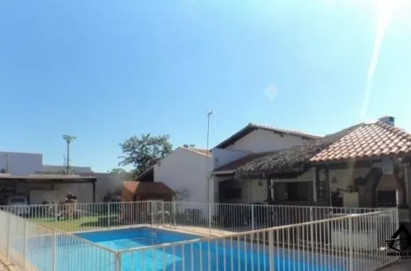 Casa a Venda em Ótima Localização !   Terreno 900 metros