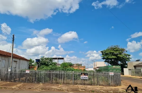 Terrenos em Ótima Localização! (900 Metros)