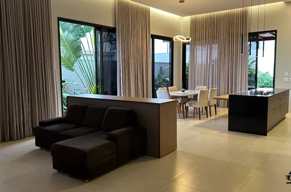 Casa Alto Padrão a Venda! (236 Mª)