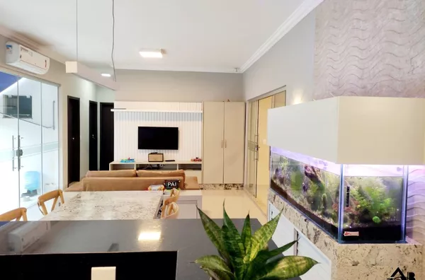 Casa Alto Padrão em Ótima Localização!