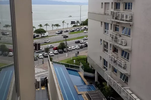 Apartamento com Vista para Beiramar