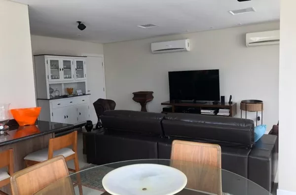 Apartamento amplo à Venda no Saco Grande com linda vista