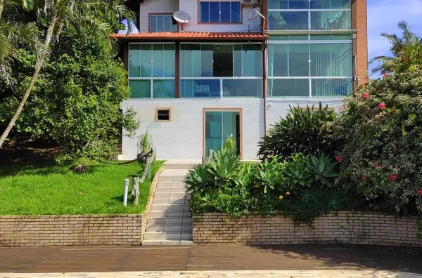 Casa linda vista Praia da Ribanceira | 3 floors house with an amazing view facing Ribanceira Beach (Santa Catarina State - Brazil)