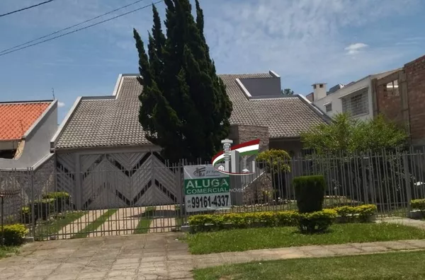 CASA COMERCIAL PARA LOCAÇÃO NO NOVO MUNDO 350m² CURITIBA