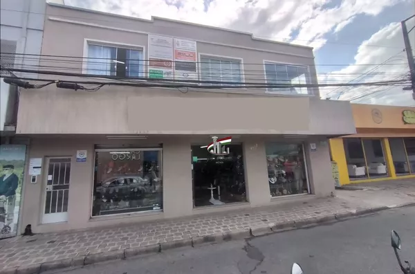 ÓTIMO TERRENO NO NOVO MUNDO PARA INVESTIMENTO À VENDA 1050m² COM 7 SALAS E 2 LOJAS