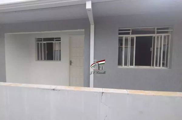 CASA COM 2 QUARTOS PARA ALUGAR NO NOVO MUNDO COM 48m²