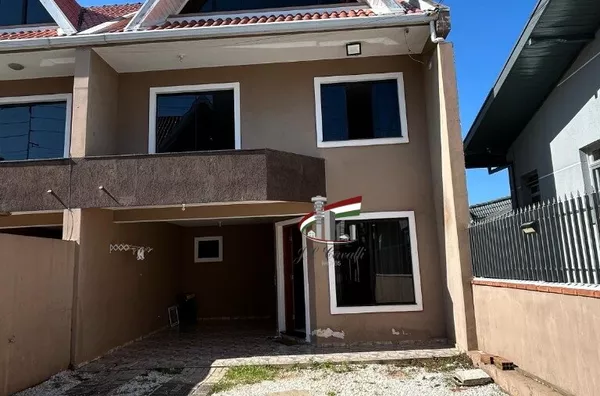 Sobrado para venda no Novo Mundo com 4 quartos e 190m² Curitiba