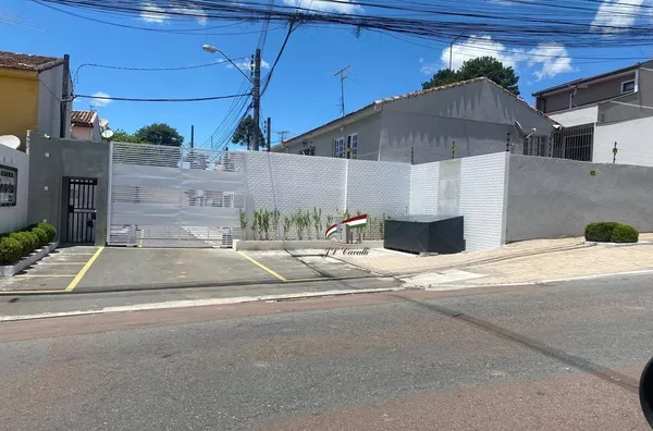 Sobrado em condominio para venda no Alto Boqueirão com 3 quartos, 70m²