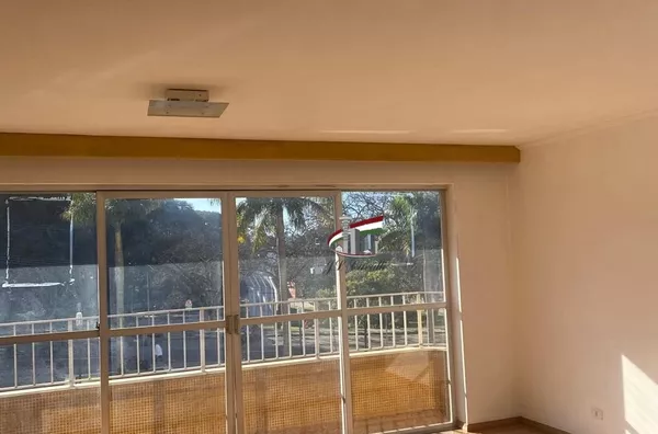 Apartamento com 4 quartos no Àgua Verde - Curitiba para locação