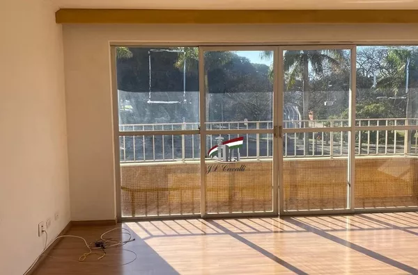 Apartamento com 4 quartos no Àgua Verde - Curitiba para locação