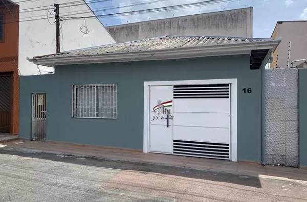 Casa para aluguel com 3 quartos no Portão em Curitiba