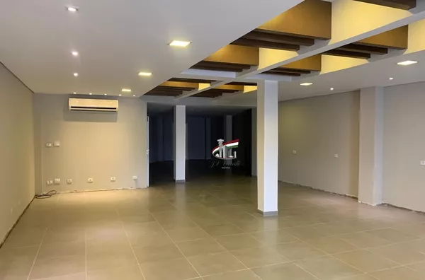 LOJA COMERCIAL DE 200m² COM ÓTIMA ESTRUTURA PARA LOCAÇÃO