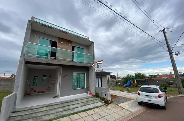 Sobrado para venda em condomínio fechado no Campo do Santana com 136m²