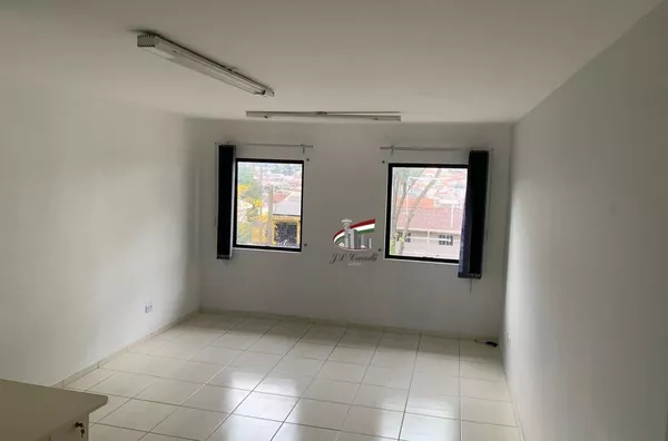 Sala comercial para venda com 24m² no Cajuru, Curitiba