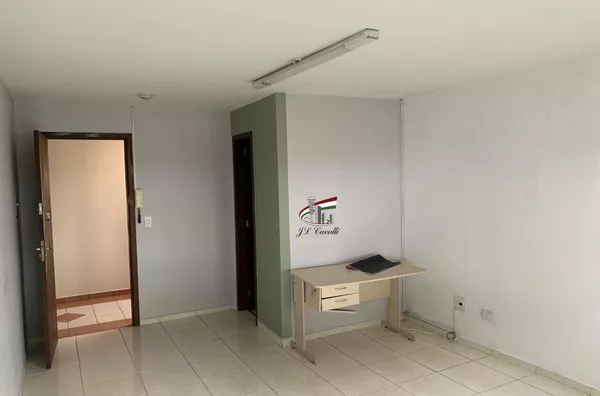 Sala comercial para venda com 24m² no Cajuru, Curitiba