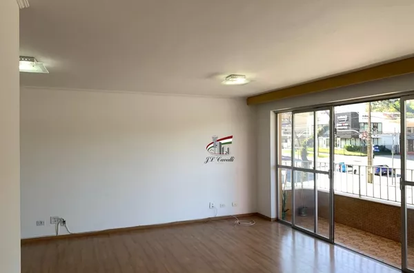 Apartamento com 4 quartos no Àgua Verde - Curitiba para locação