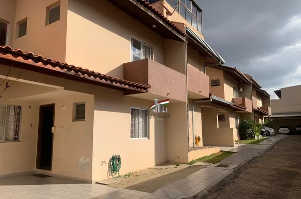 Casa em condomínio para aluguel com 3 quartos, Hauer, Curitiba