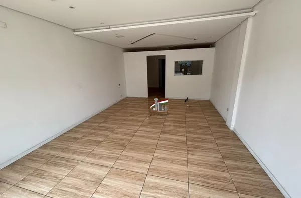 OTIMA LOJA COMERCIAL NO NOVO MUNDO PARA LOCAÇÃO CURITIBA