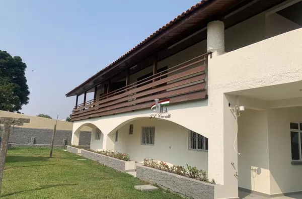 Sobrado para venda com 4 quartos 2 suítes no bairro Gralha Azul em Fazenda Rio Grande