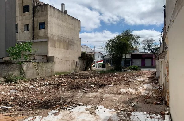 TERRENO A VENDA NO NOVO MUNDO 409M² EM REGIÃO COMERCIAL