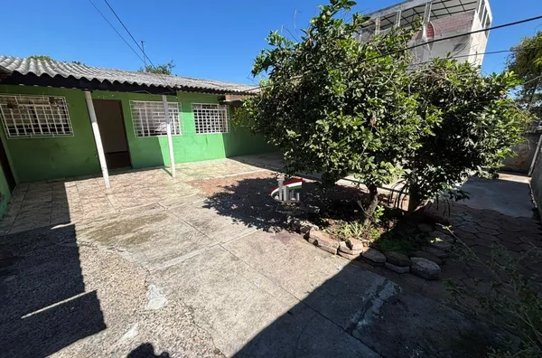 Casa aconchegante com aproximadamente 60m² no Novo Mundo