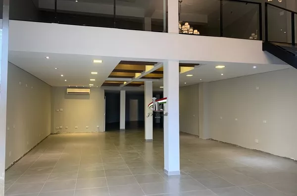LOJA COMERCIAL DE 200m² COM ÓTIMA ESTRUTURA PARA LOCAÇÃO