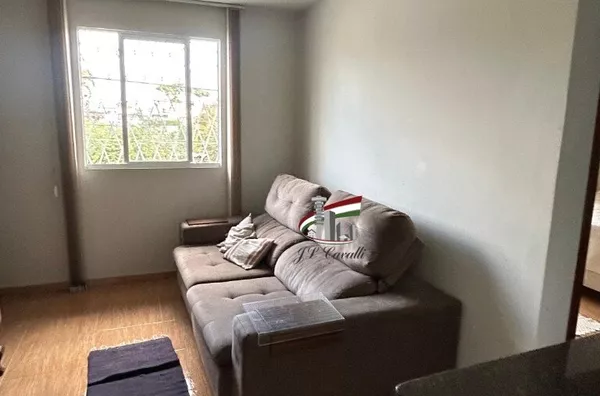 Casa com terreno de 603m² para venda no Novo Mundo, Curitiba