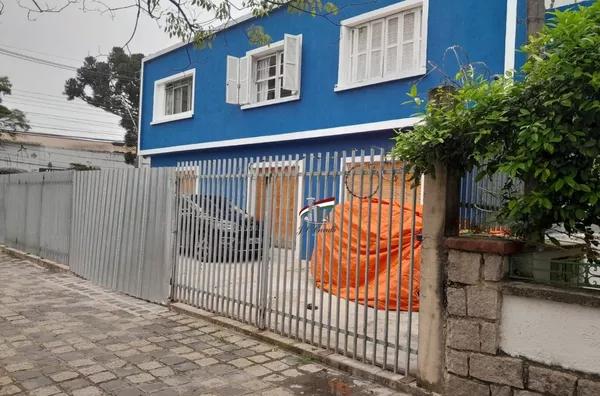 Sobrado para venda com 260m² de terreno no Centro de Curitiba