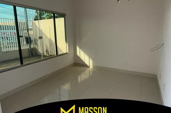 ALUGA-SE CASA C/ 3 QUARTOS