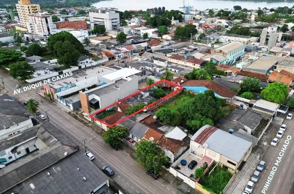 Ponto Comercial, 700 metros, escriturado, Olaria