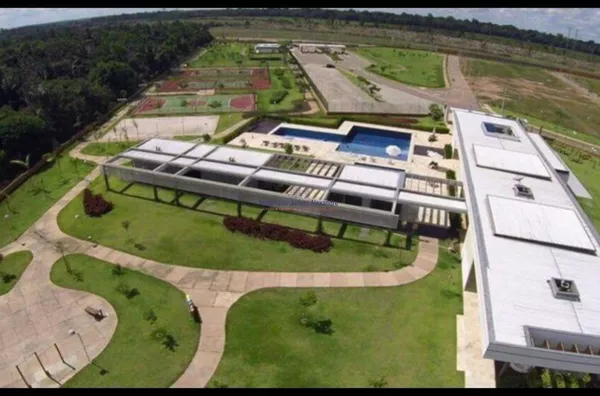 Terreno a venda no condomínio Alphaville