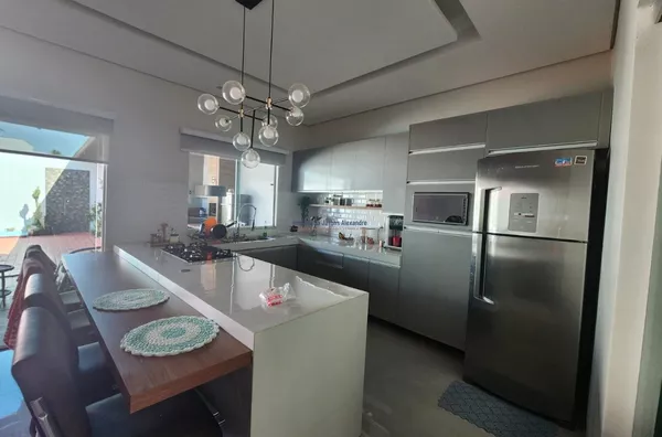 Oportunidade! Linda casa em condomínio para venda, Zona Norte, Porto Velho.