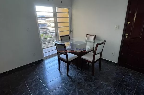 Apartamento Semi-mobiliado para Locação - Cond. Roma
