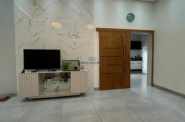 Casa pronta para moradia á venda com ponto comercial, KM-1, Porto Velho