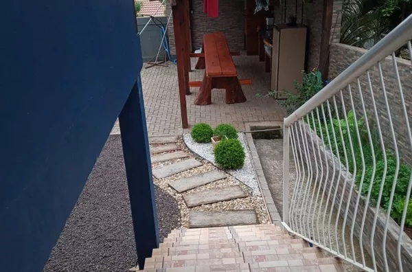 Casa para venda,  bairro Arco-íris.