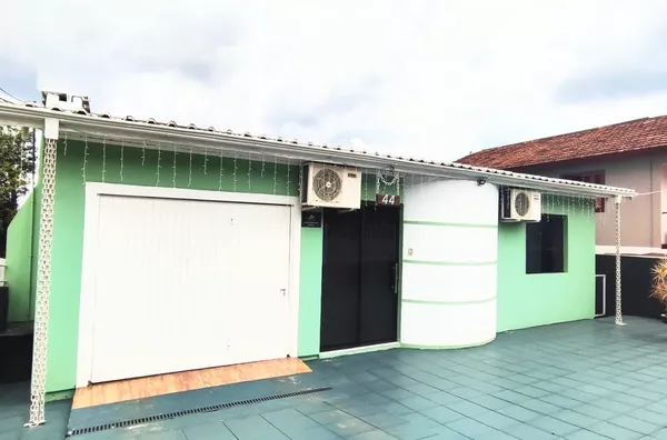 Casa para venda,  bairro Arco-íris.