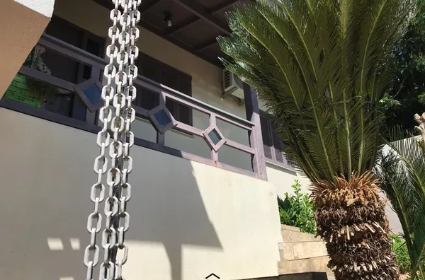 CASA NO BAIRRO GUARUJÁ