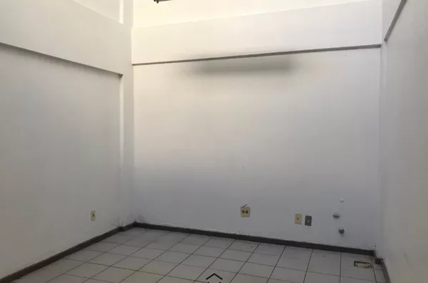 SALA COMERCIAL NO TÉRREO