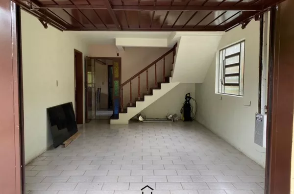 CASA NO BAIRRO GUARUJÁ