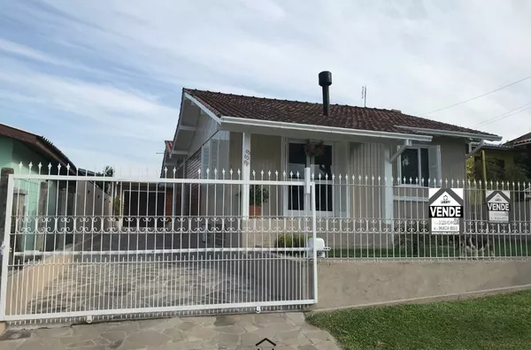 CASA NO BAIRRO PLANALTO