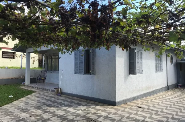 CASA NO BAIRRO EMANCIPAÇÃO